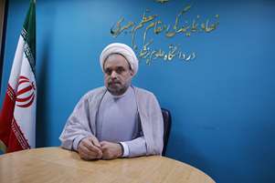 پیام تبریک مسئول نهاد رهبری در دانشگاه‌های فارس به مناسبت هفته دولت و روز کارمند