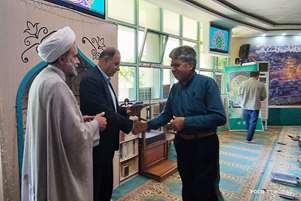 تجلیل ستاد اقامه نماز دانشگاه علوم پزشکی شیراز از ۱۴ خادم نماز دانشگاه علوم پزشکی شیراز