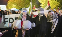 جامعه دانشگاهیان علوم پزشکی شیراز در حمایت از مردم غزه فریاد زدند؛ فلسطین تنها نیست
